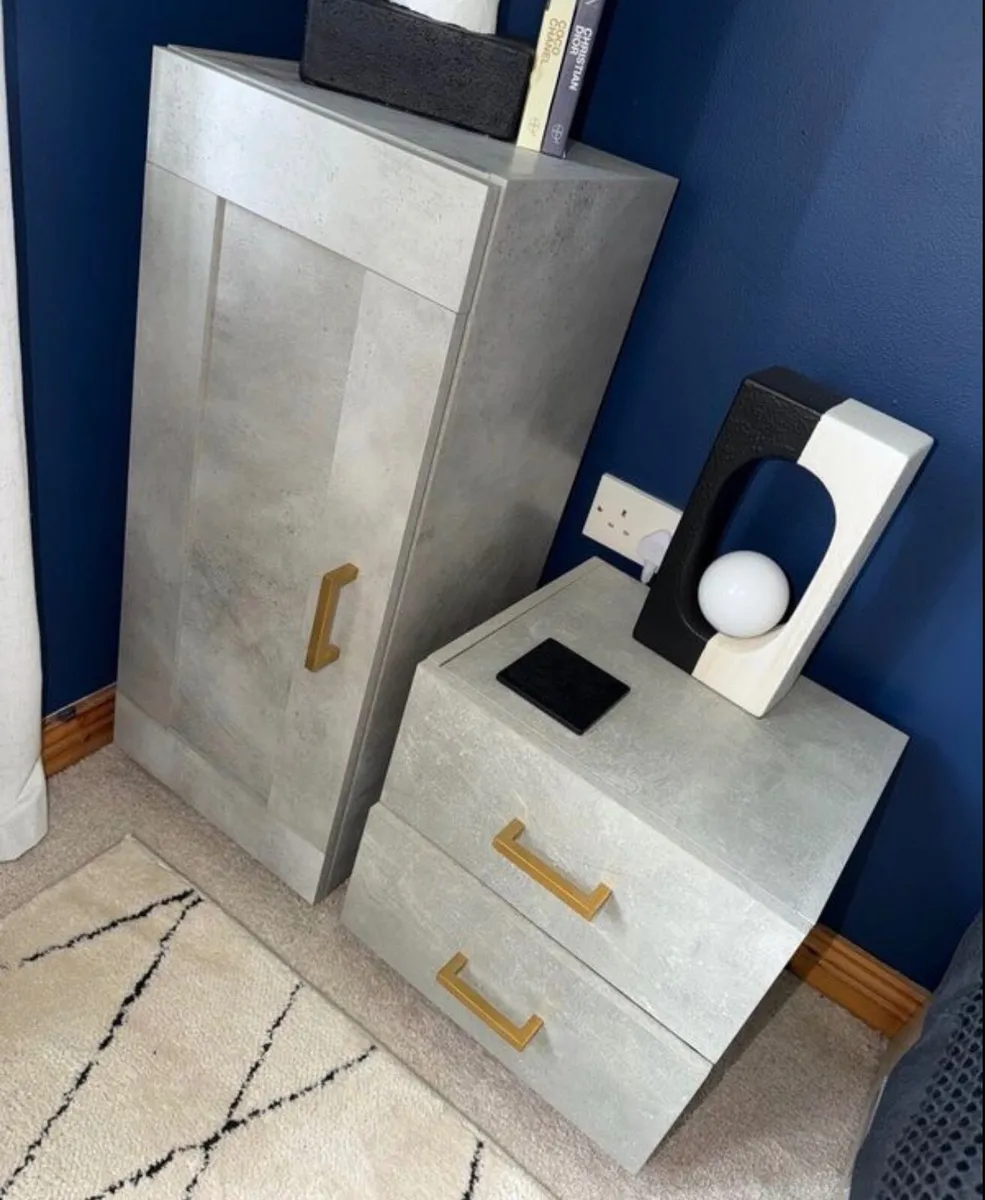 Furniture set - Image 2