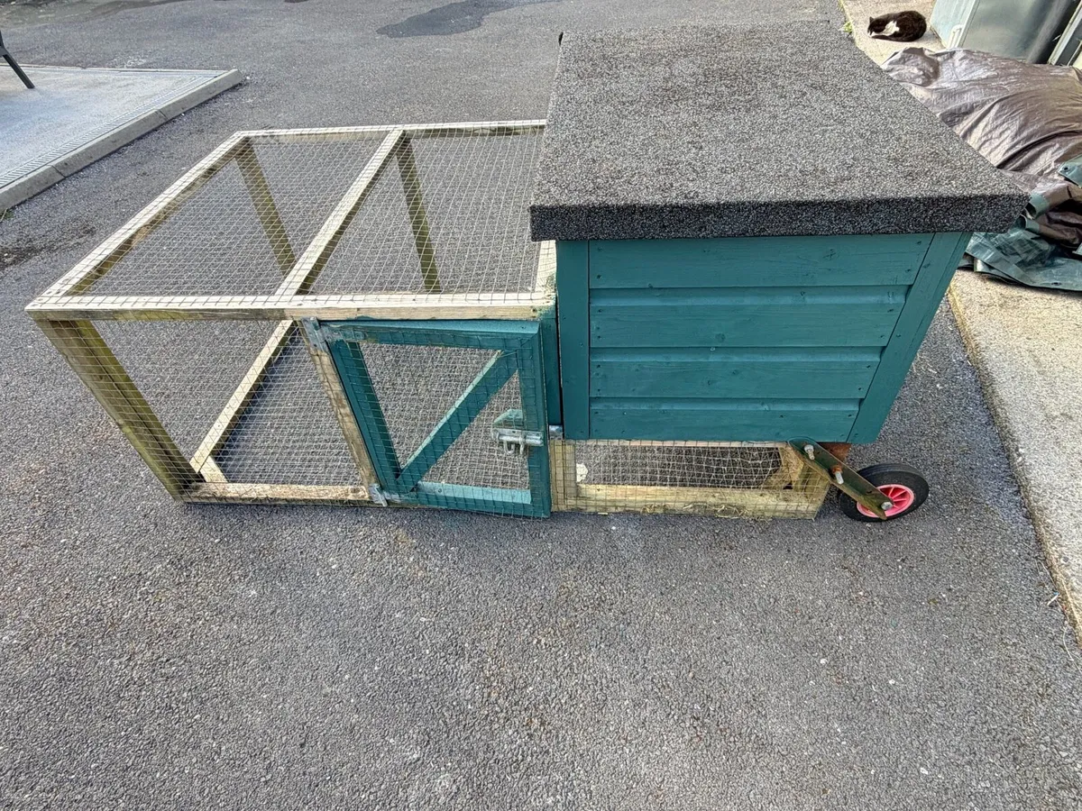 Rabbit hutch - Image 3