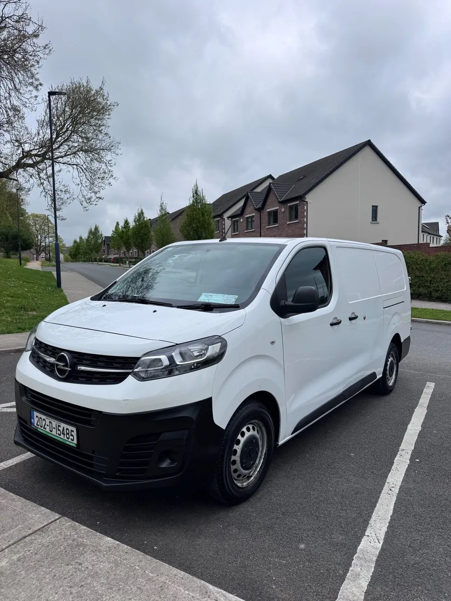 Opel Vivaro 1.5HDI DOE & TAX - Image 2