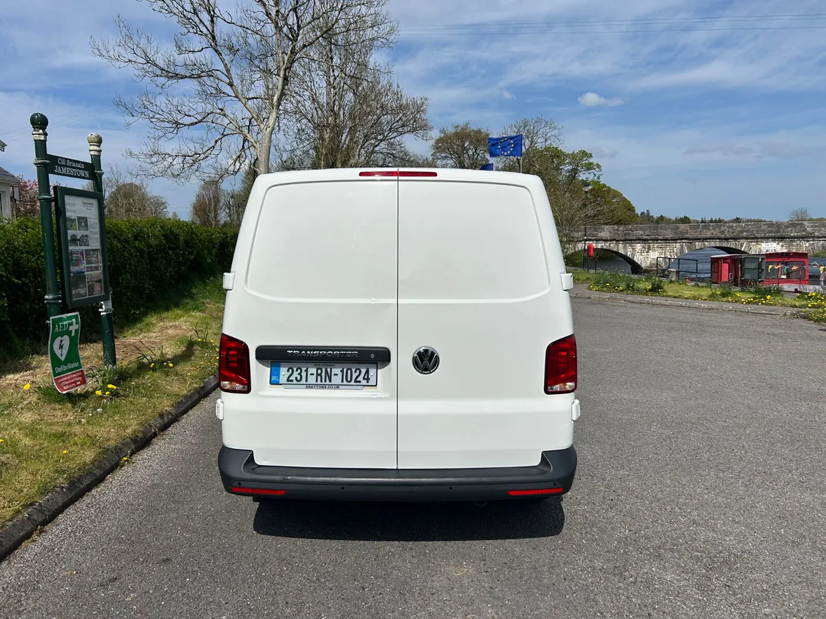 Volkswagen Transporter T30 Startline LWB - Image 4
