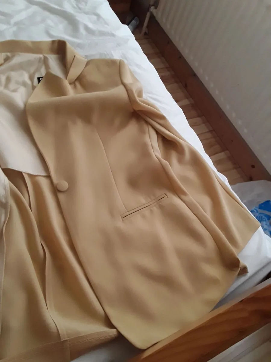 Brand new ladies jacket tan coloured - Image 3