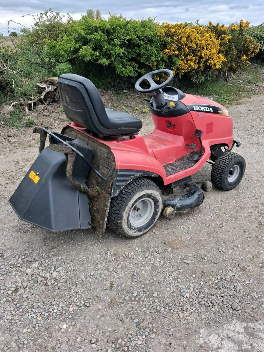Honda ride on mower - Image 3