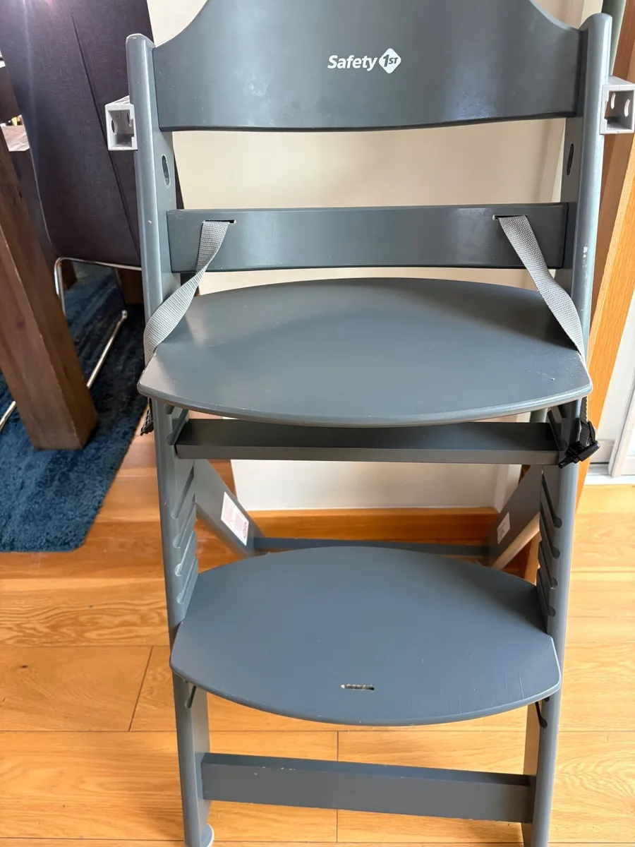 High chair for sale - Image 2