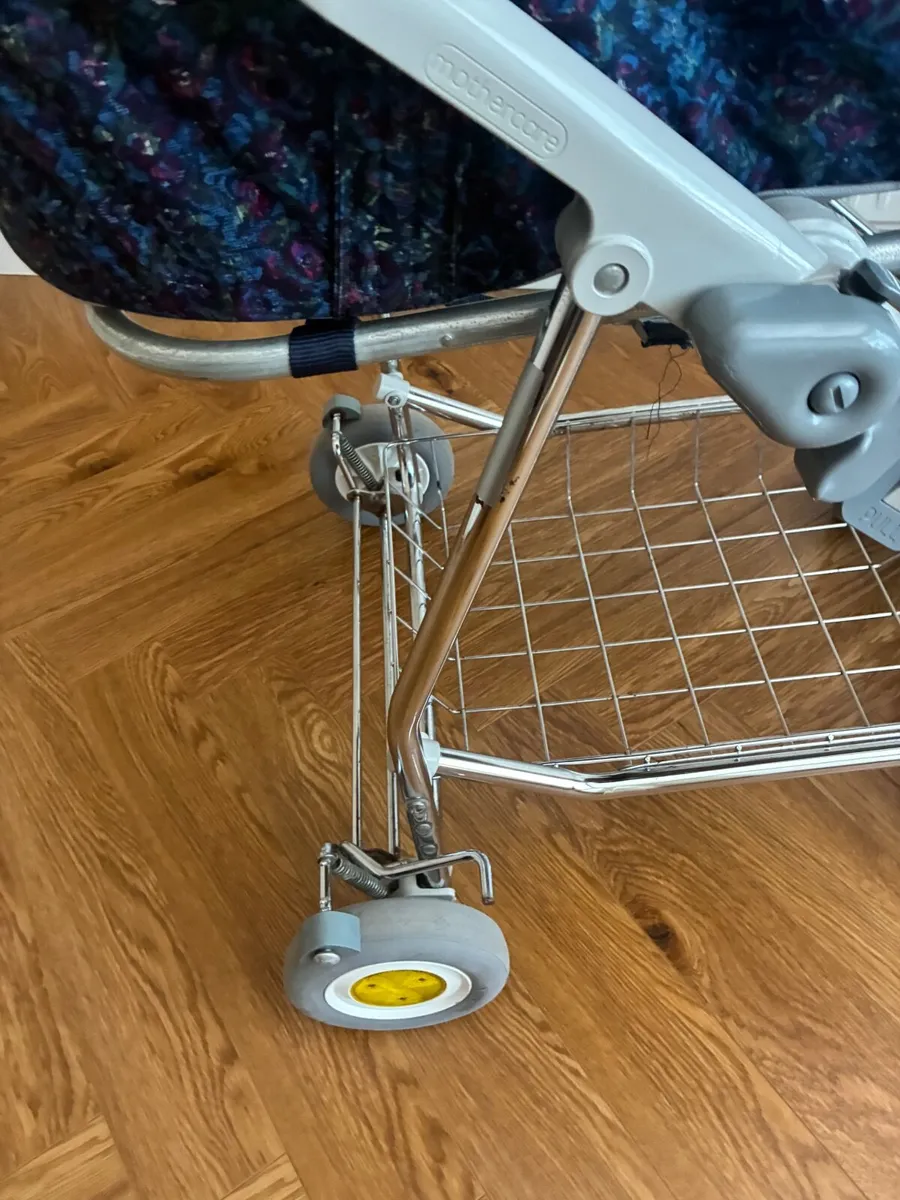 Vintage Mothercare pram/pushchair - Image 3
