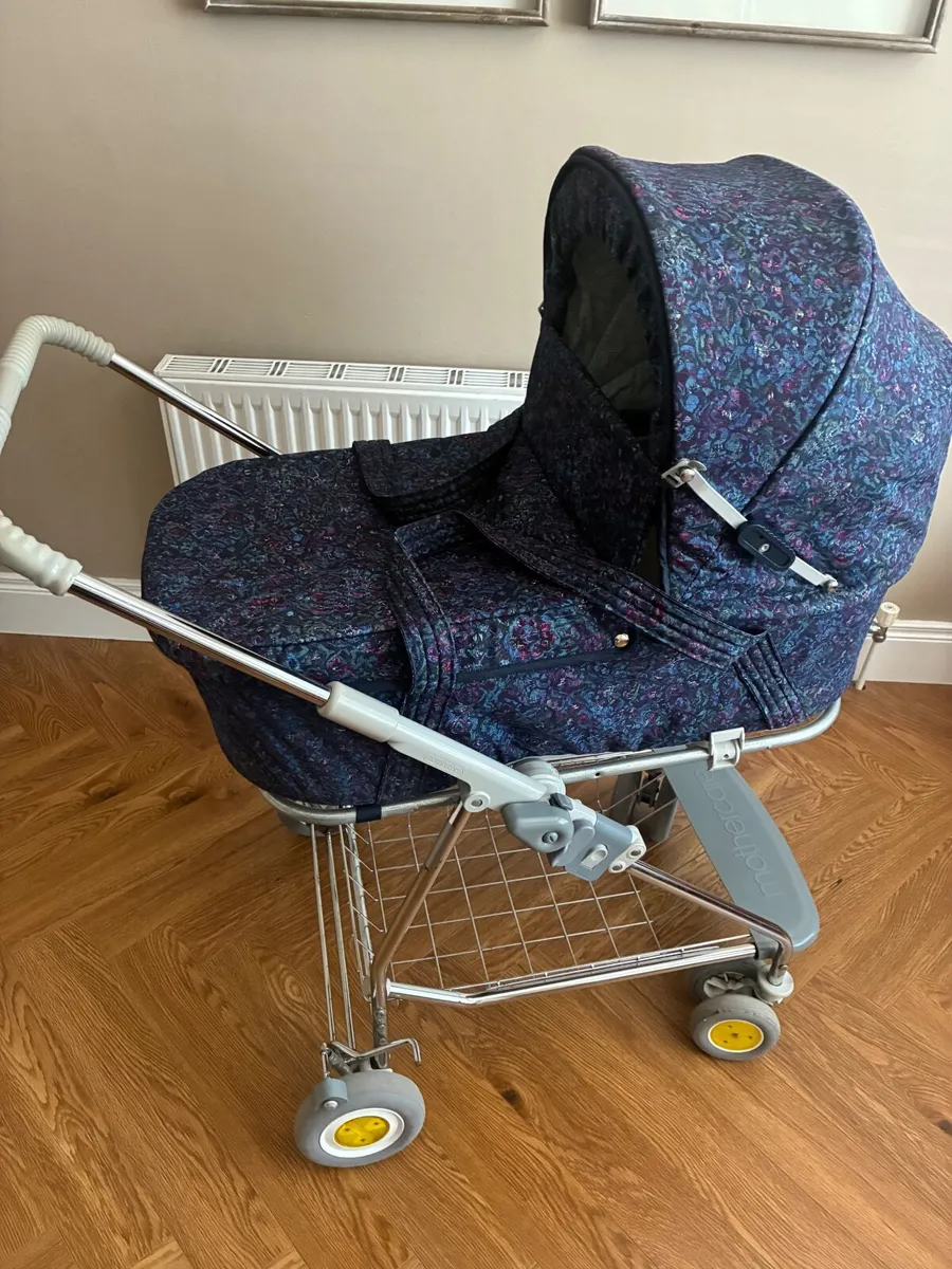 Vintage Mothercare pram/pushchair - Image 1