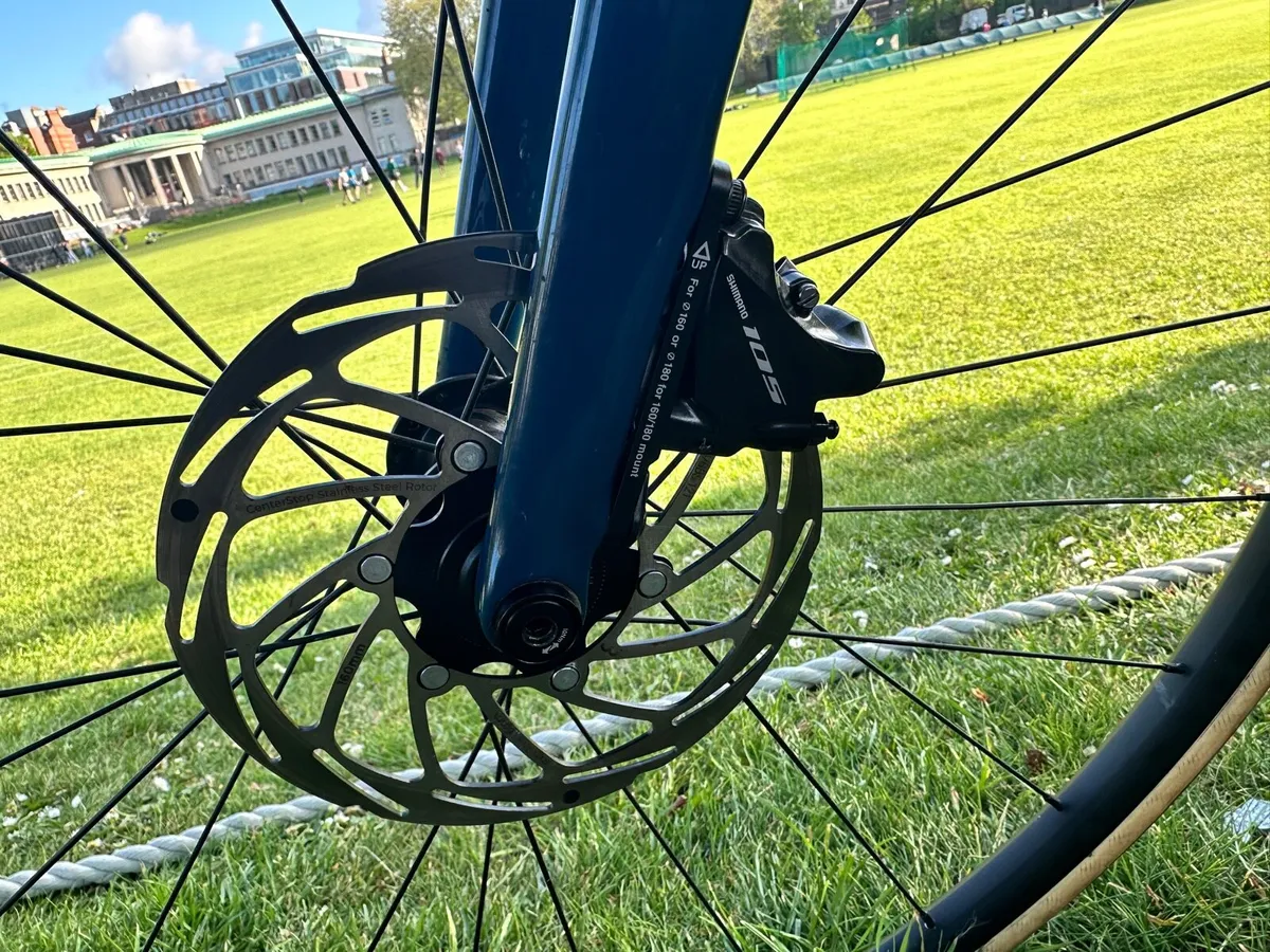 Carbon Vitus Zenium Road Bike - Image 2