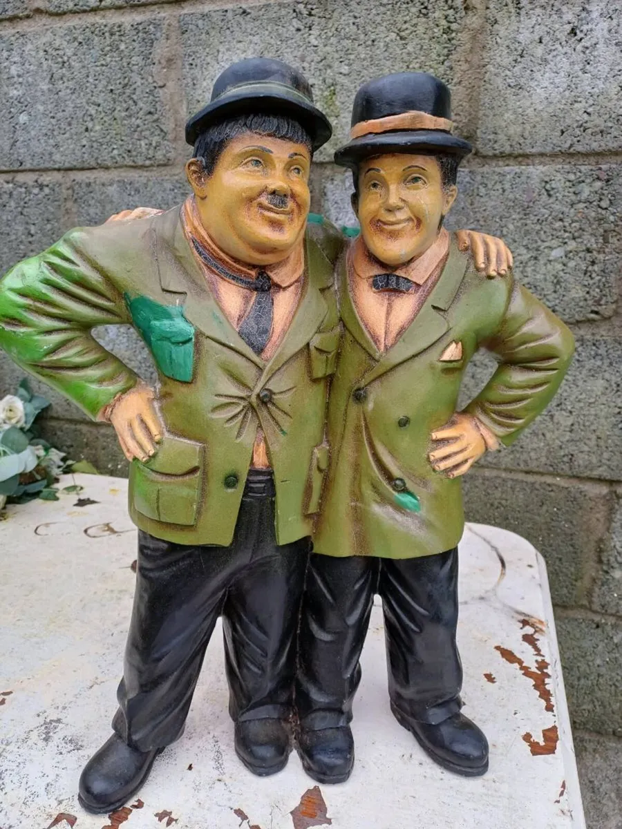 Vintage Laurel & Hardy Sculpture - Image 1