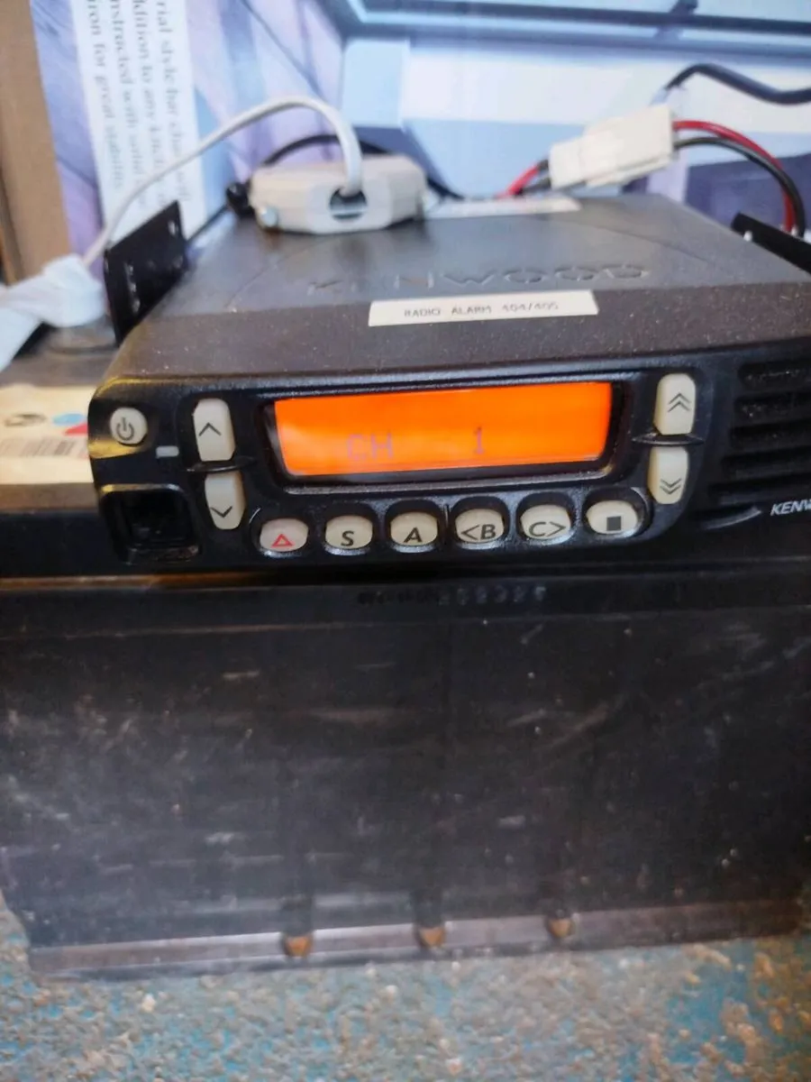 Kenwood radio transceiver - Image 1
