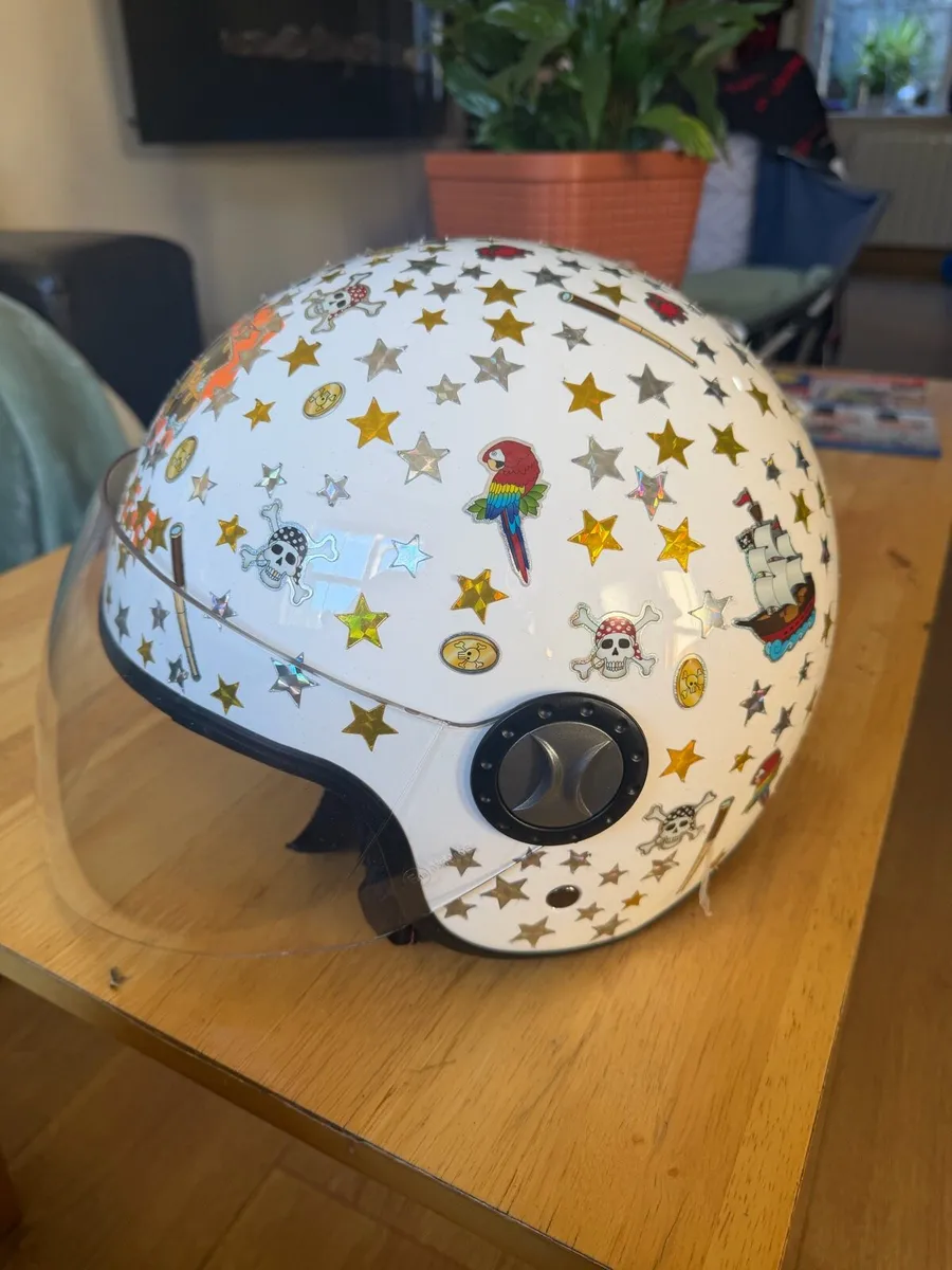Motorbike / Scooter Helmet - Image 2