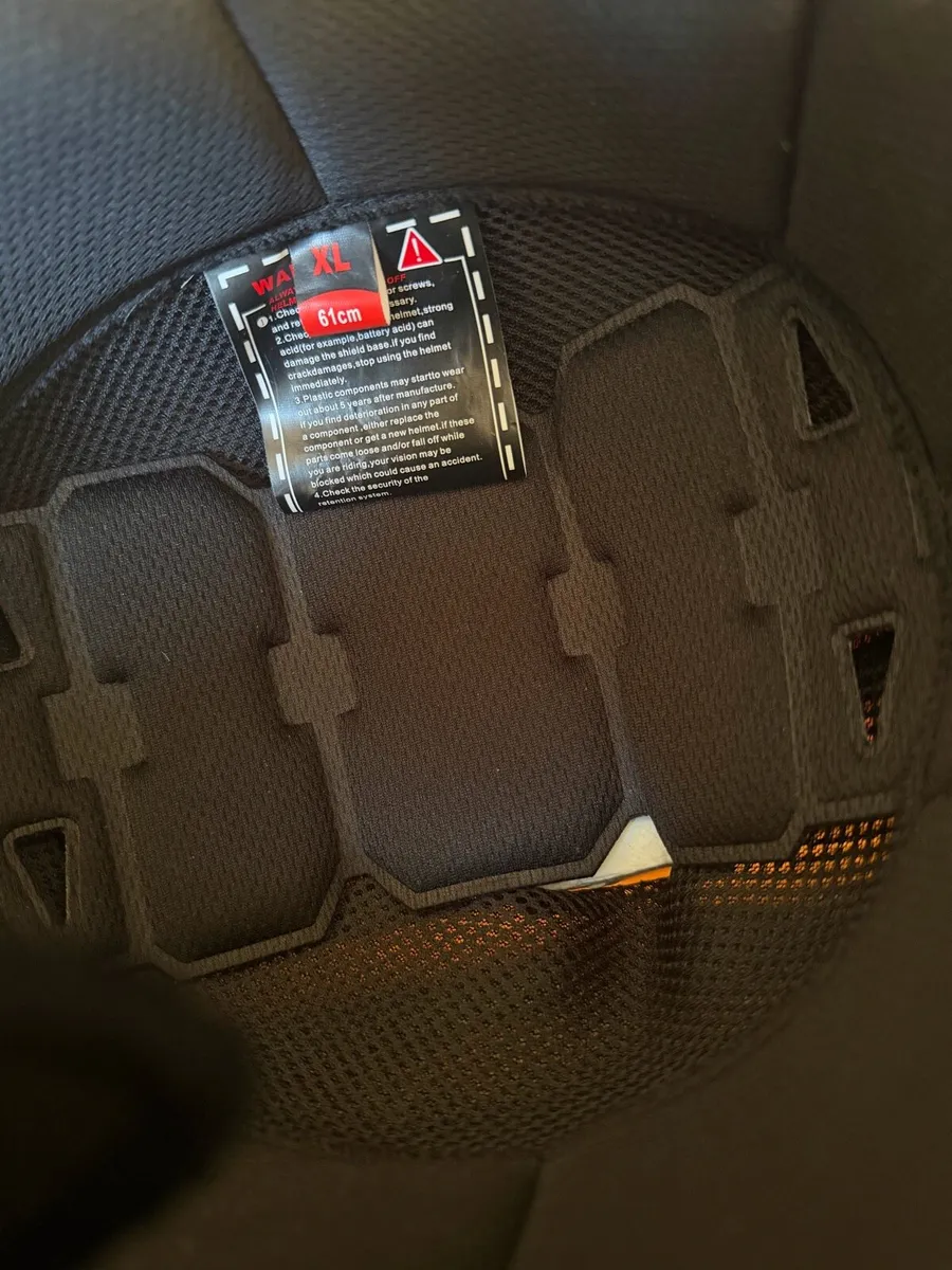 Motorbike / Scooter Helmet - Image 4