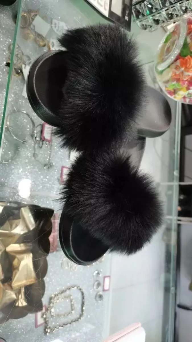 Fluffy fur slippers sizes 37-41 sizes 4-8 - Image 4