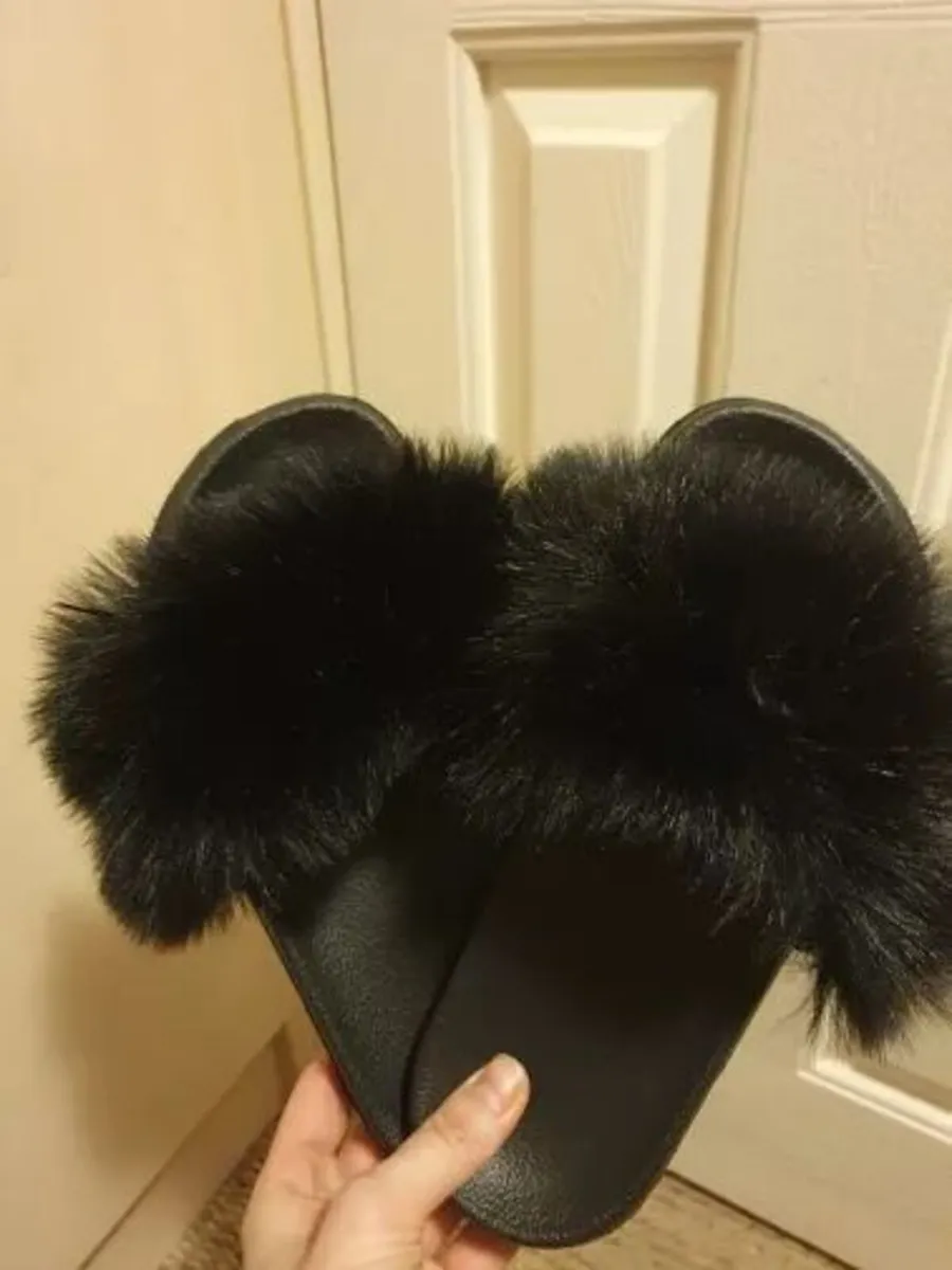 Fluffy fur slippers sizes 37-41 sizes 4-8 - Image 2