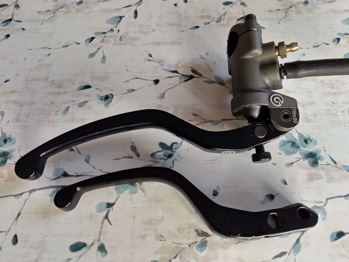 Brembo 19x20 Master Cylinder - Image 3