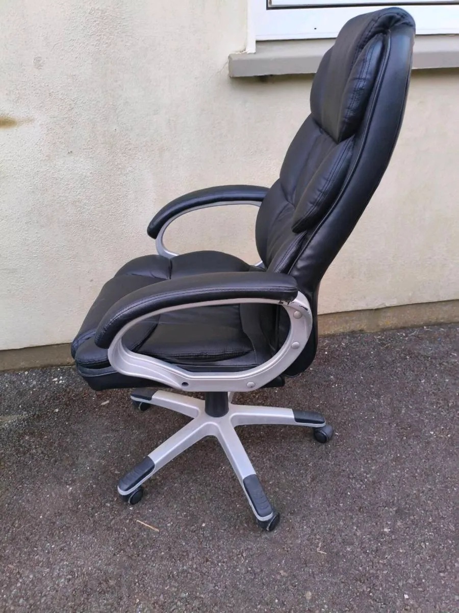 New office chair, moving jobs ,70euro - Image 2