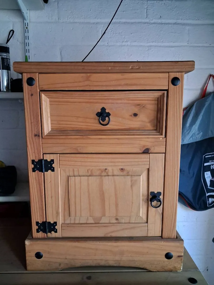 Chest of drawers, bedside locker,2 mirrors - Image 2