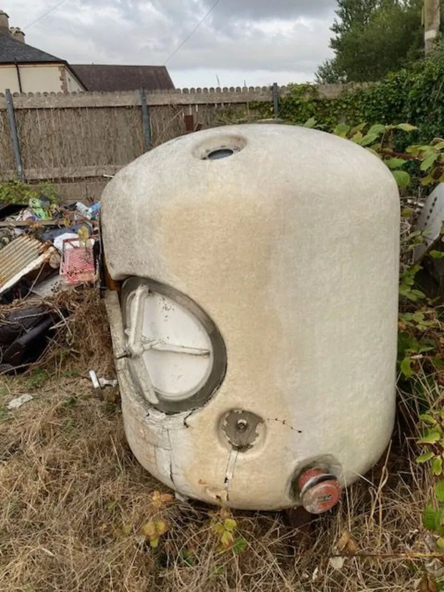 Insulated Stainless Steel Tank - Image 1