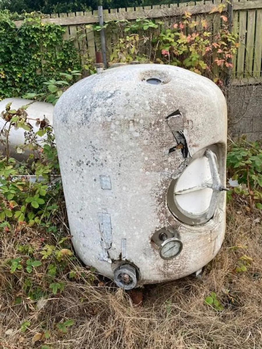 Insulated Stainless Steel Tank - Image 2