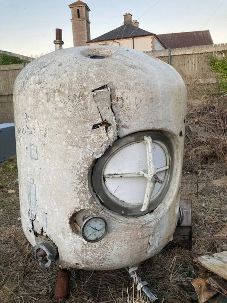 Insulated Stainless Steel Tank - Image 3