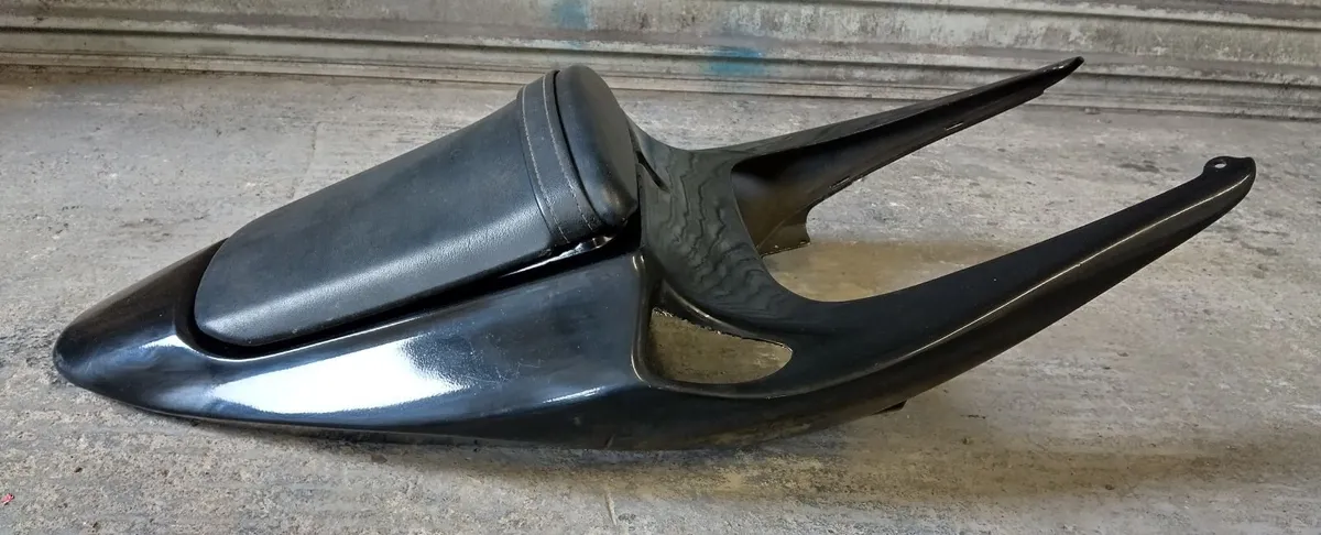 CBR600RR Parts (Seat/Mirrors) - Image 1