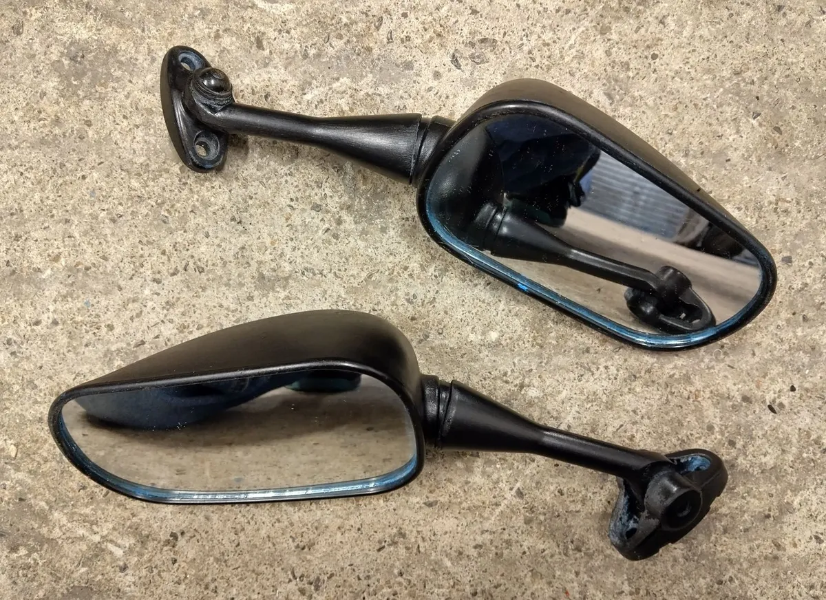 CBR600RR Parts (Seat/Mirrors) - Image 2