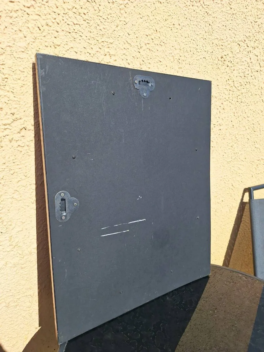 Plastic framed mirror - Image 2