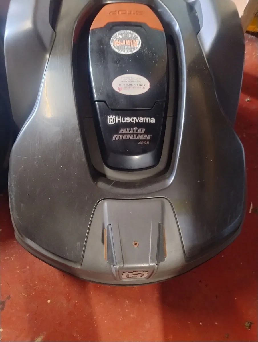 Husqvarna robot lawnmower - Image 1