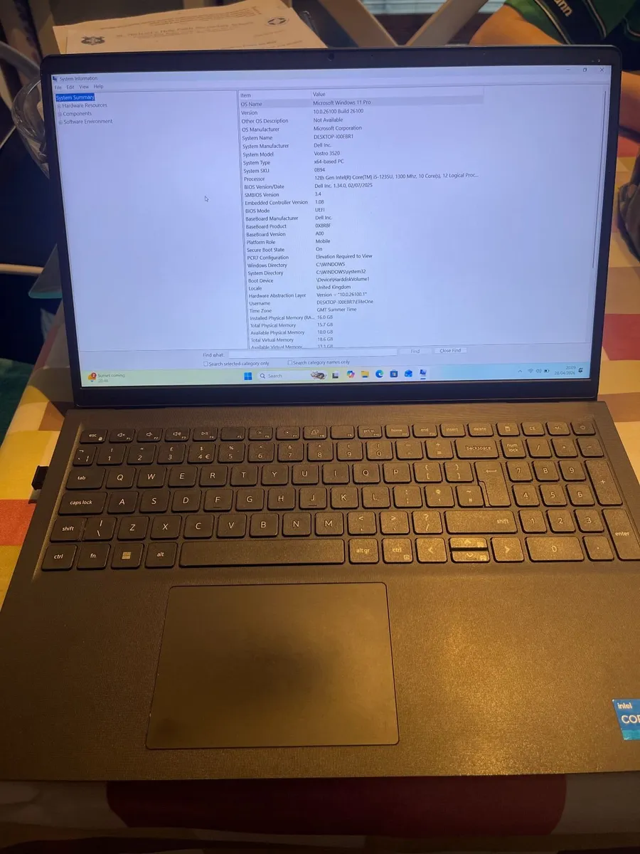 Dell Vostro 3520 - i5(12th)-16GB-2xSSD - Image 1