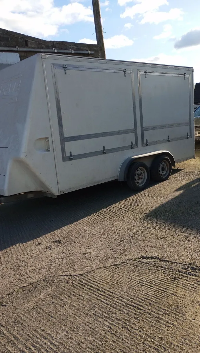 Fairground kids ride & games trailer - Image 1