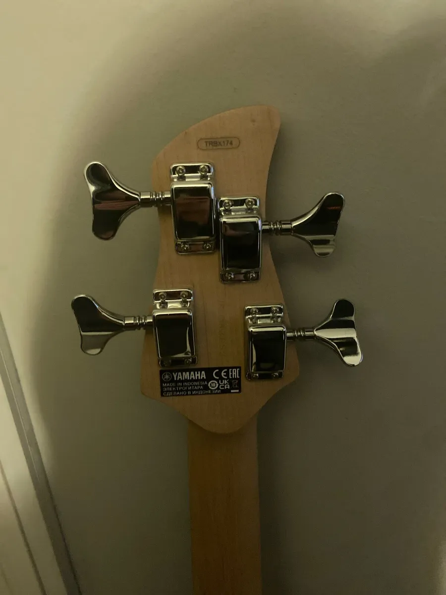Yamaha TRBX 174 DBM bass guitar - Image 4