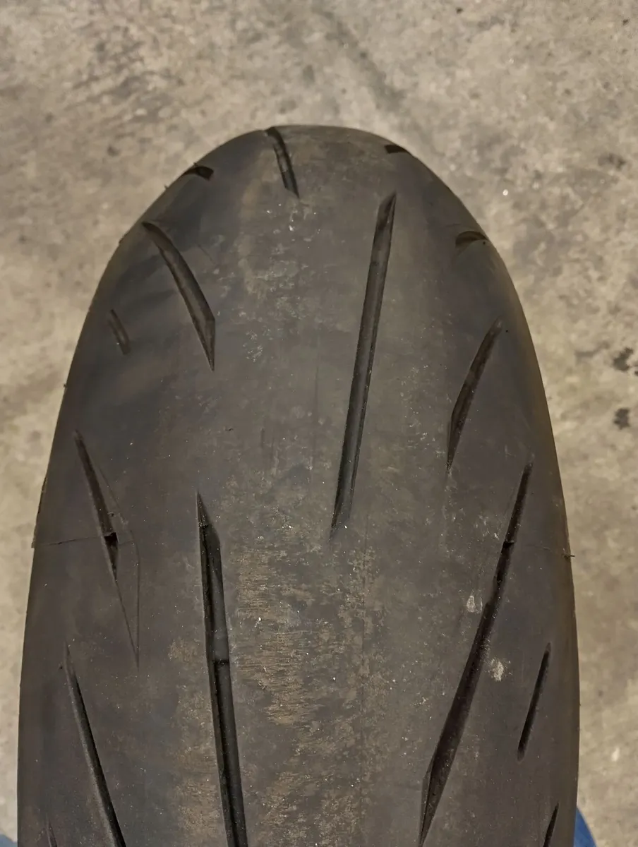 Bridgestone S22 190/50 (1 used, 2 new) - Image 4