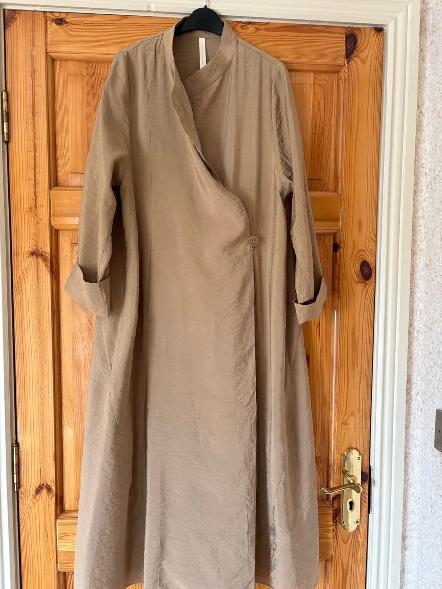 Ania Schierholt over dress coat - Image 1