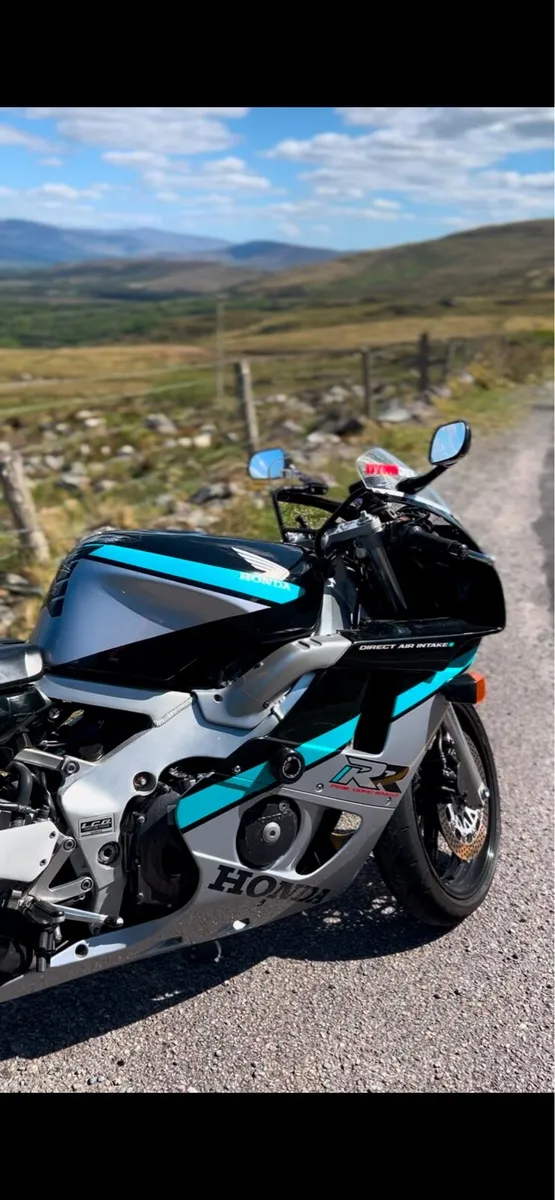 Honda Cbr400rr (nc29) - Image 2