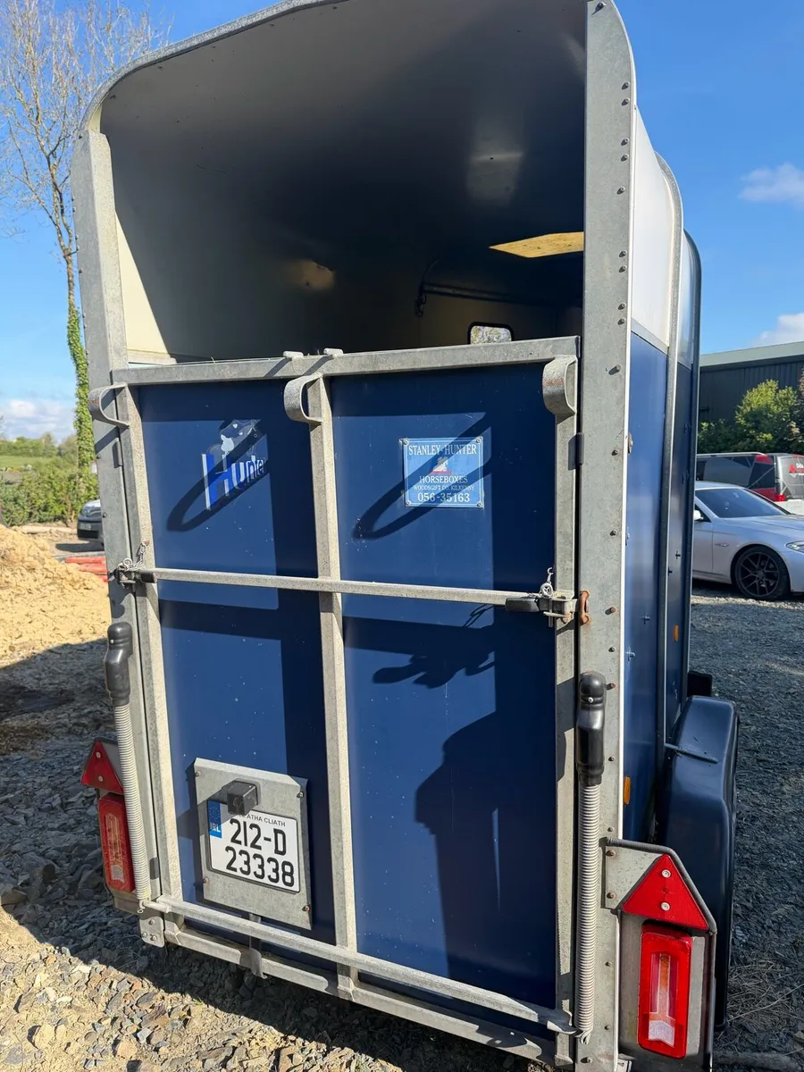 Ifor Williams HB 405 single Horsebox - Image 3