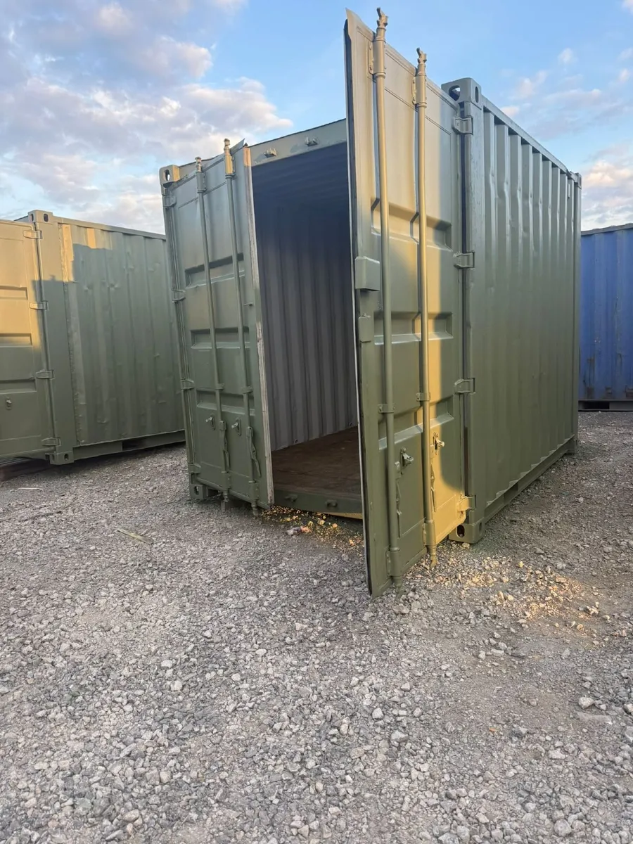 Used 10ft storage container - Image 4