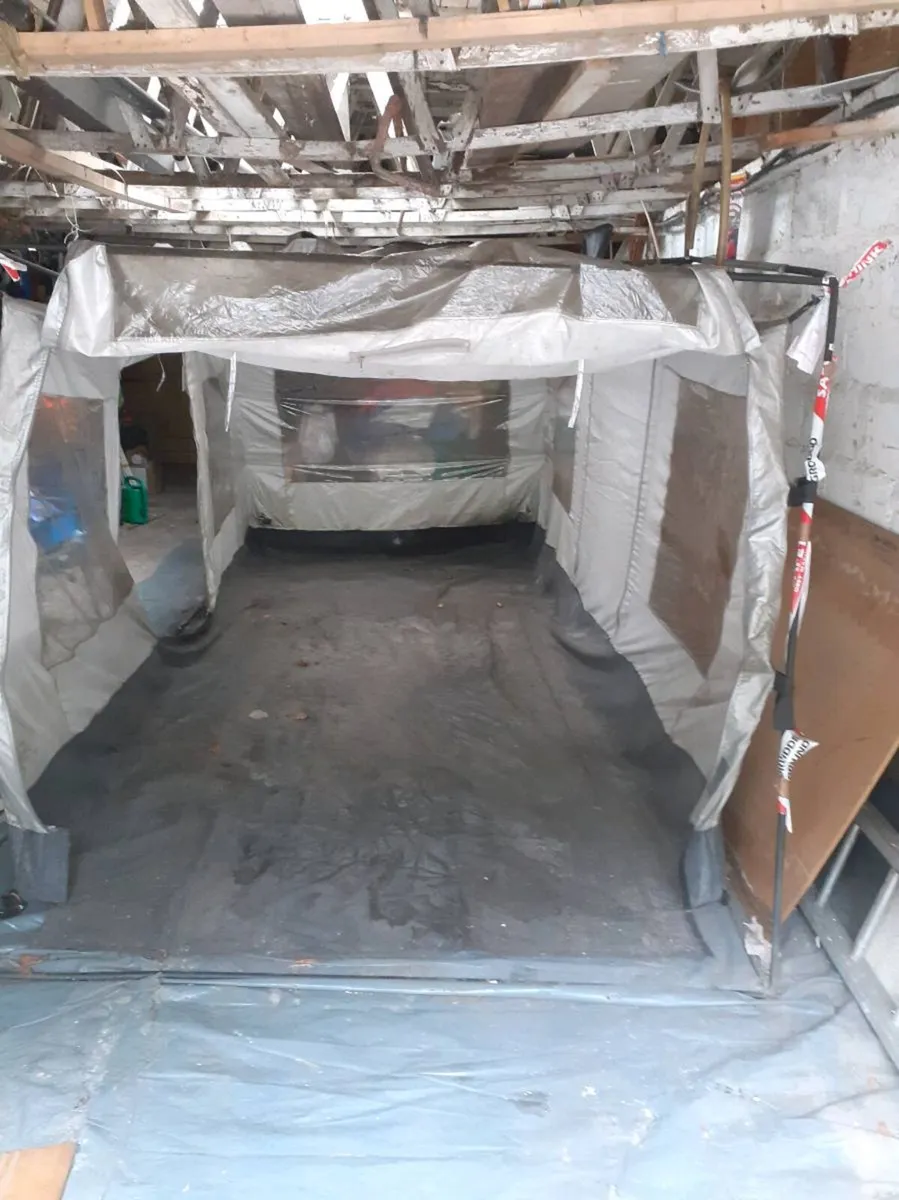 Car cacoon - Image 1