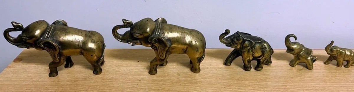 Vintage brass family of Elephants - Image 2