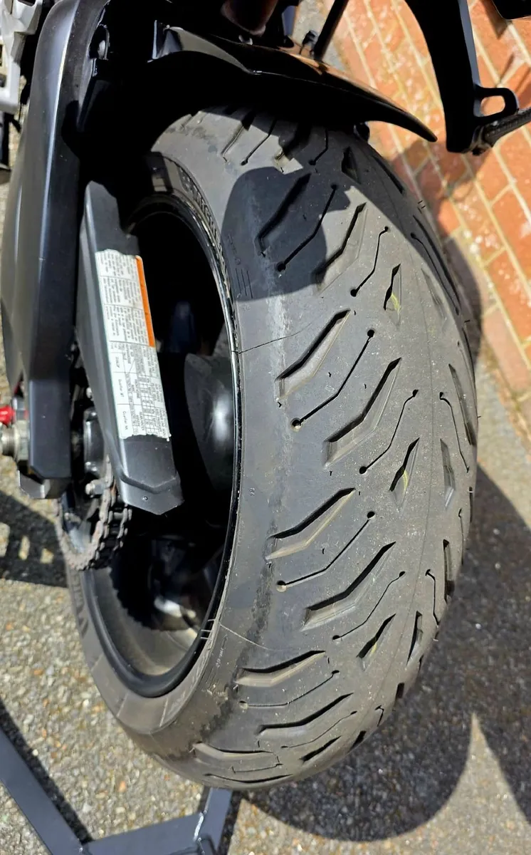 Suzuki GSX 2008 - Image 2