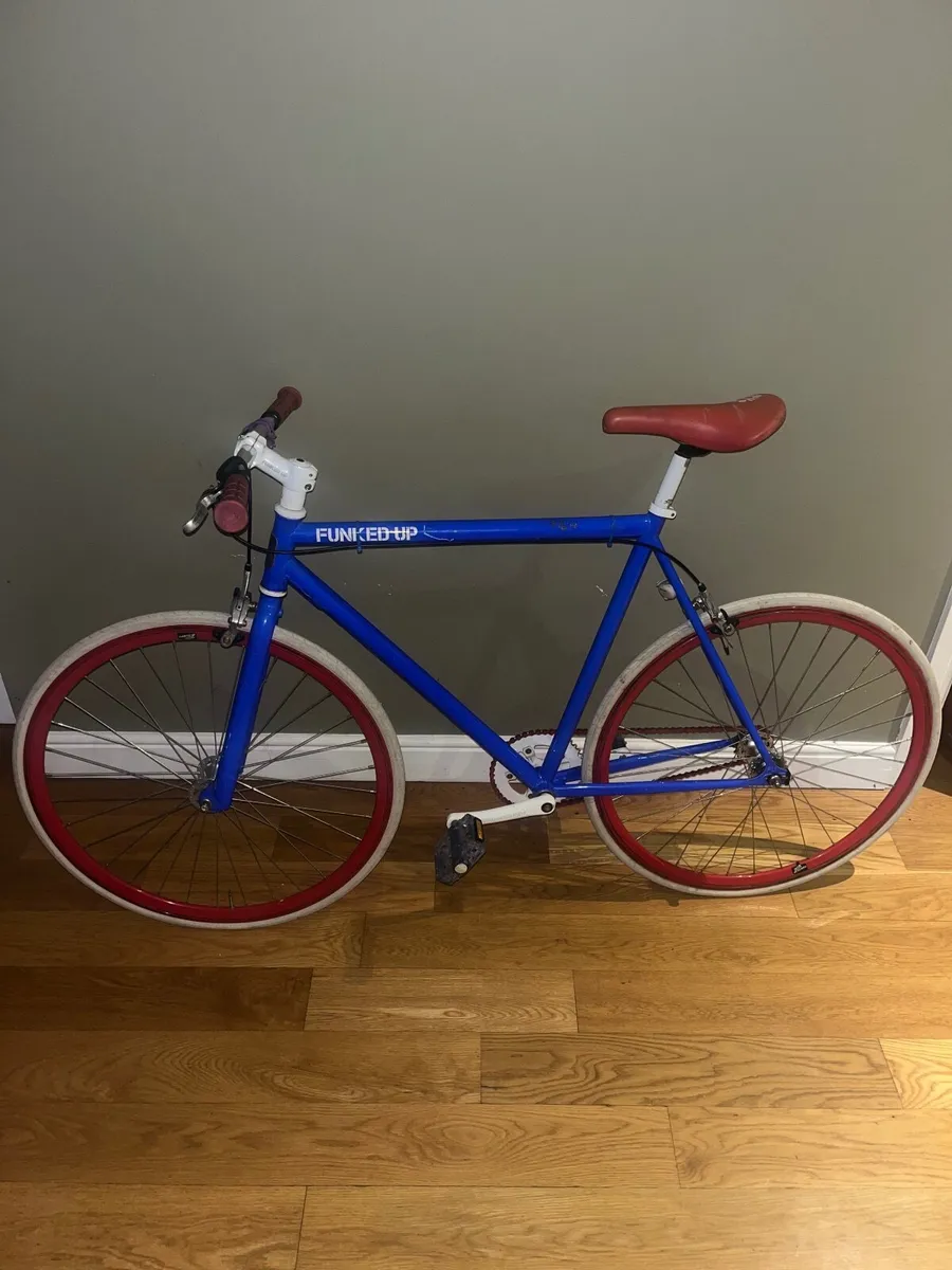 Great Condition | Lightweight Bike | Dublin 14 - Image 2