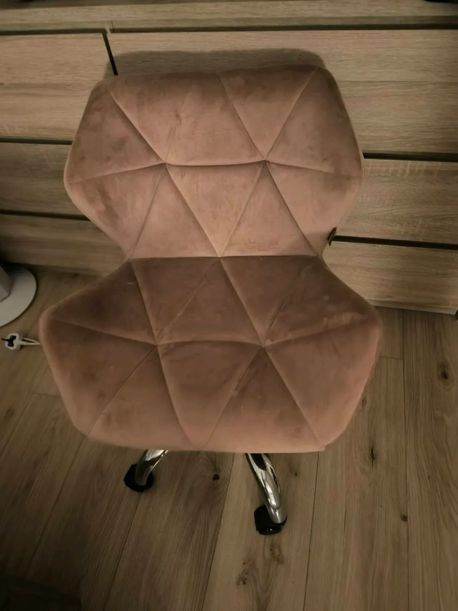 Vanity chair - Image 2