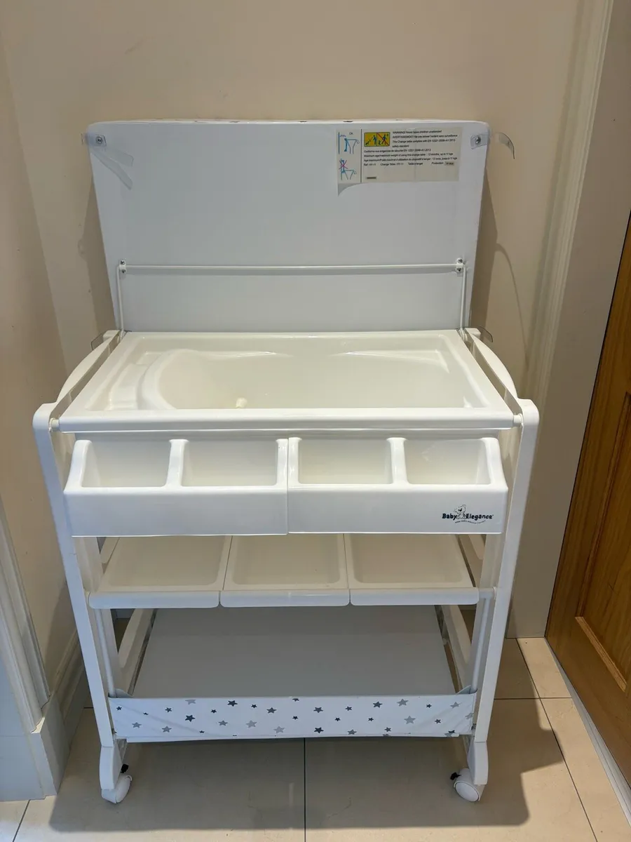 Baby changing unit & bath - Image 2