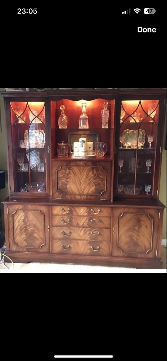 Display Cabinet - Image 1