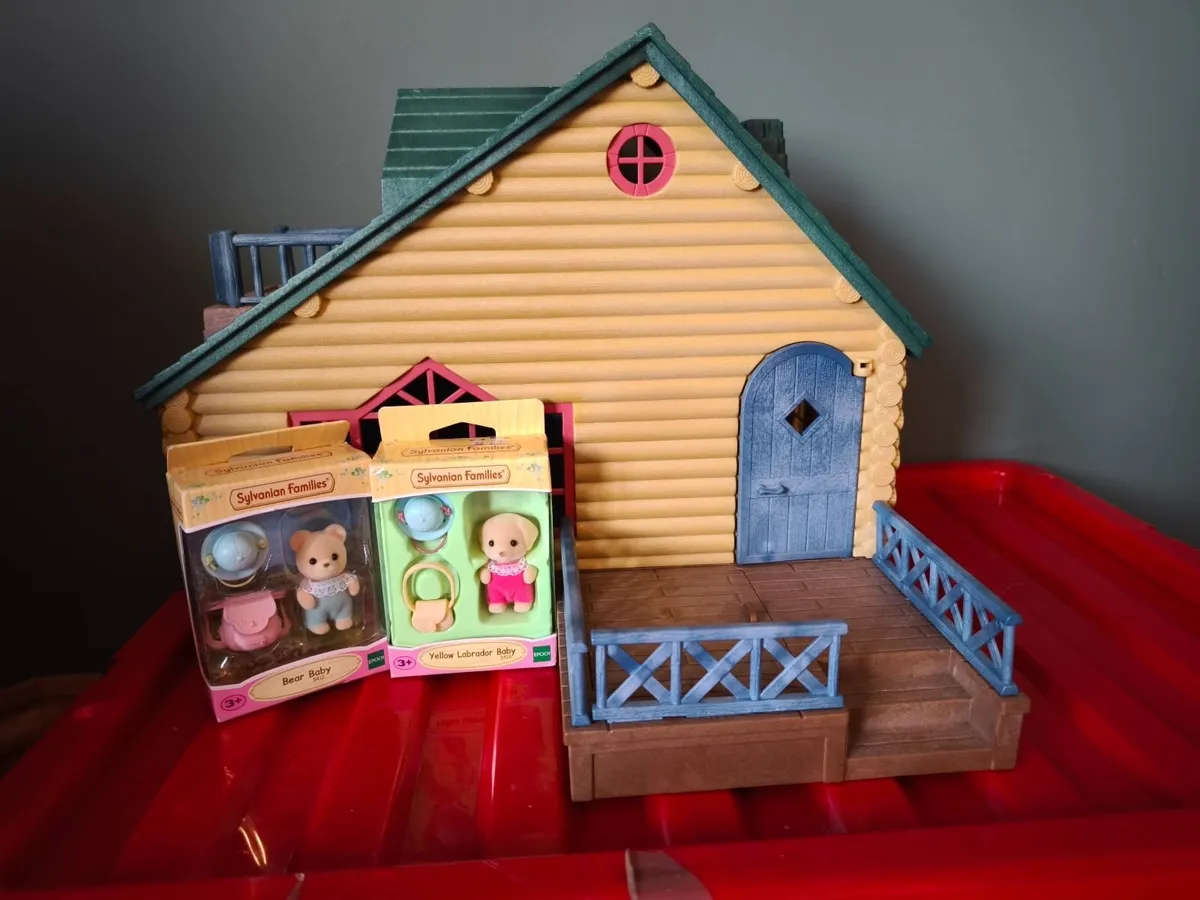 Sylvanian families cabin house and unopened babies - Image 4