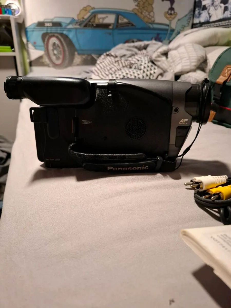 Vintage camcorder - Image 3