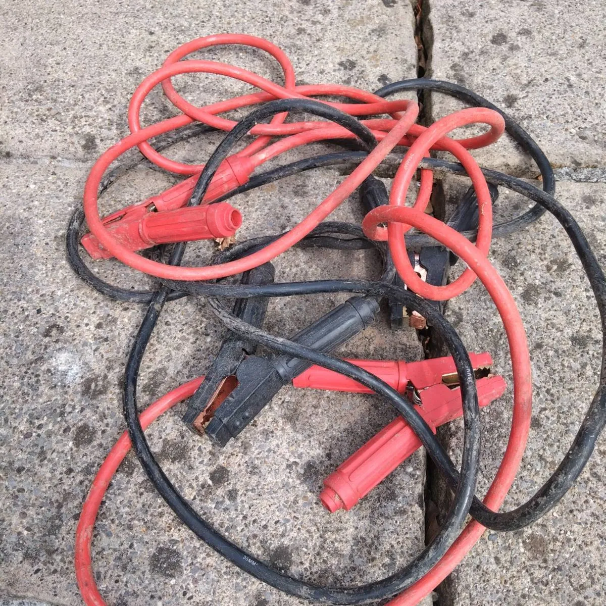 Jump Leads - Image 1