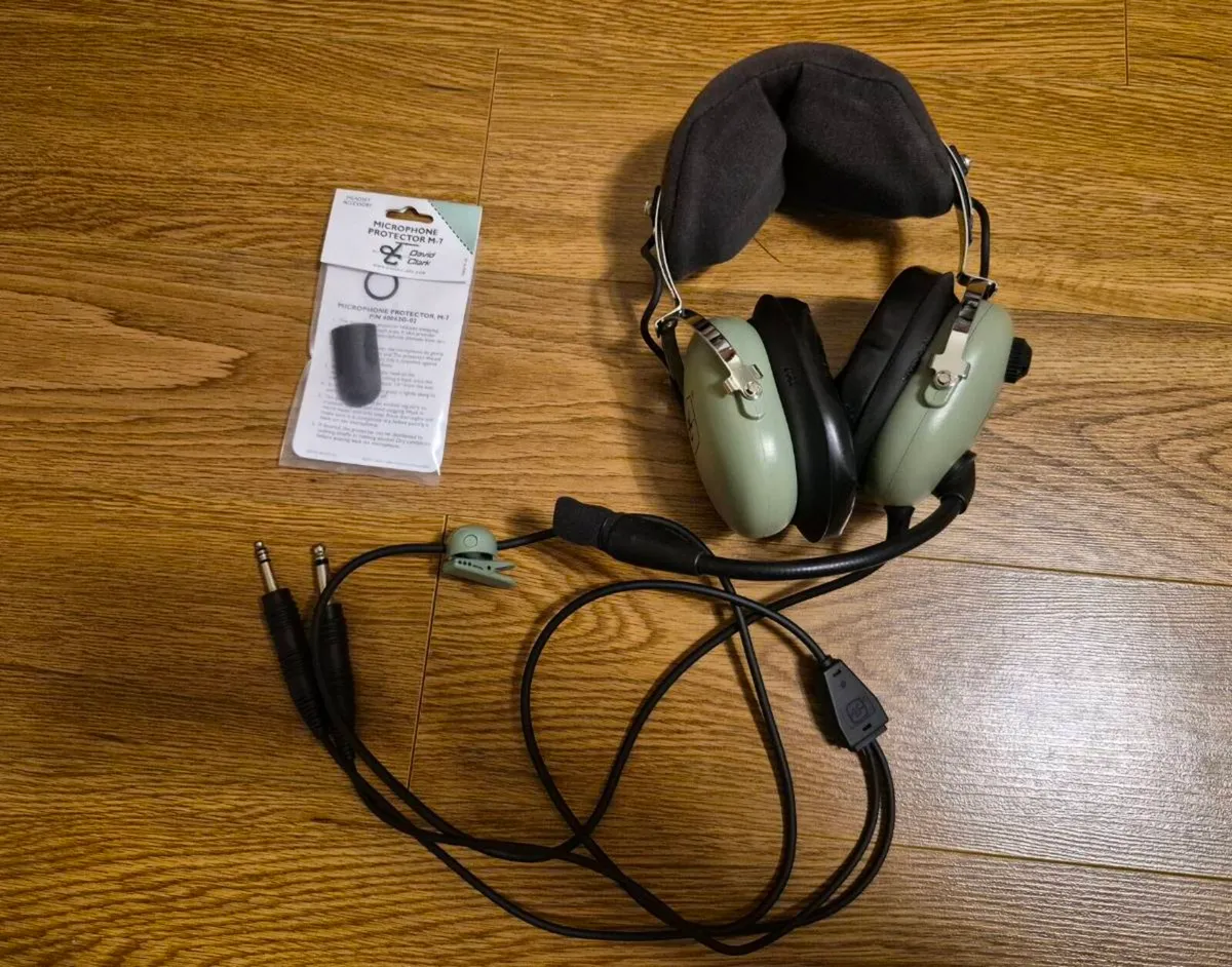 David Clark Aviation Headset - Image 2