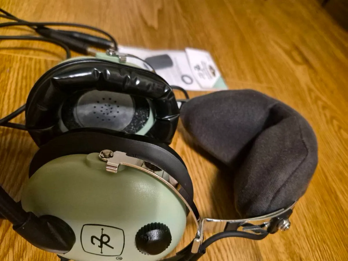 David Clark Aviation Headset - Image 4