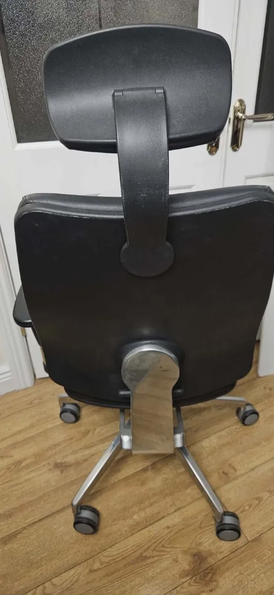Computer chair - Image 2