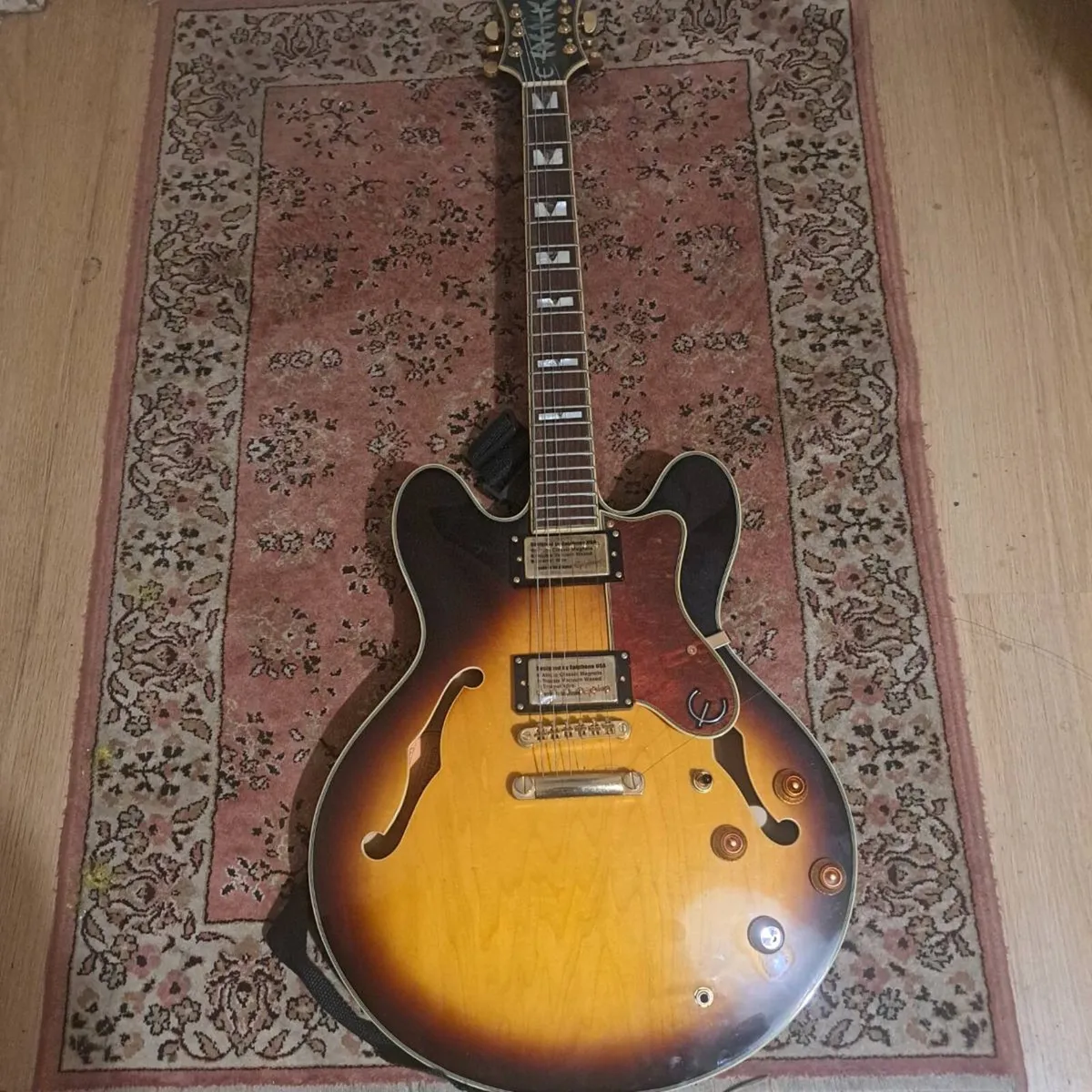 Epiphone Sheraton - 11 pro vintage sunburst electr - Image 1