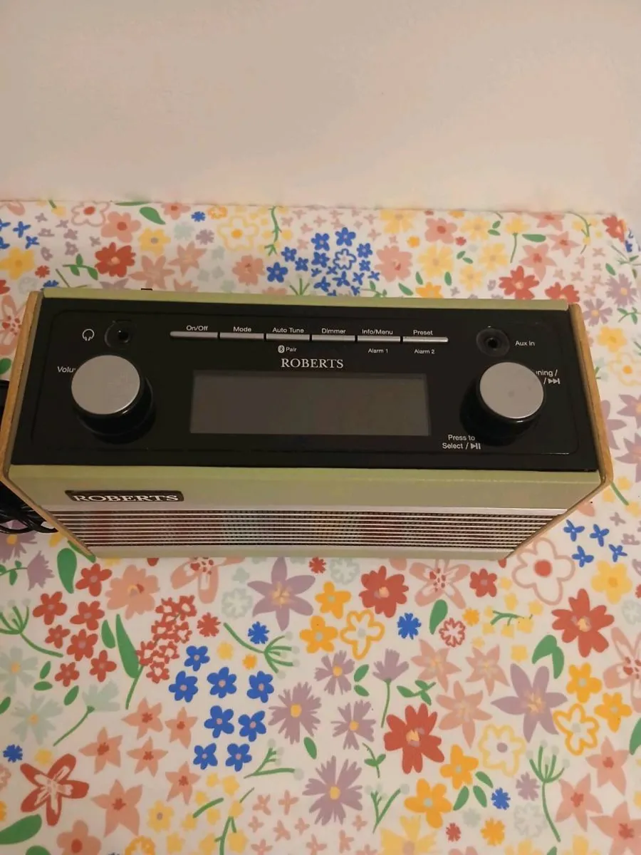 Roberts Rambler BT Portable Radio – Retro Sage Gre - Image 3