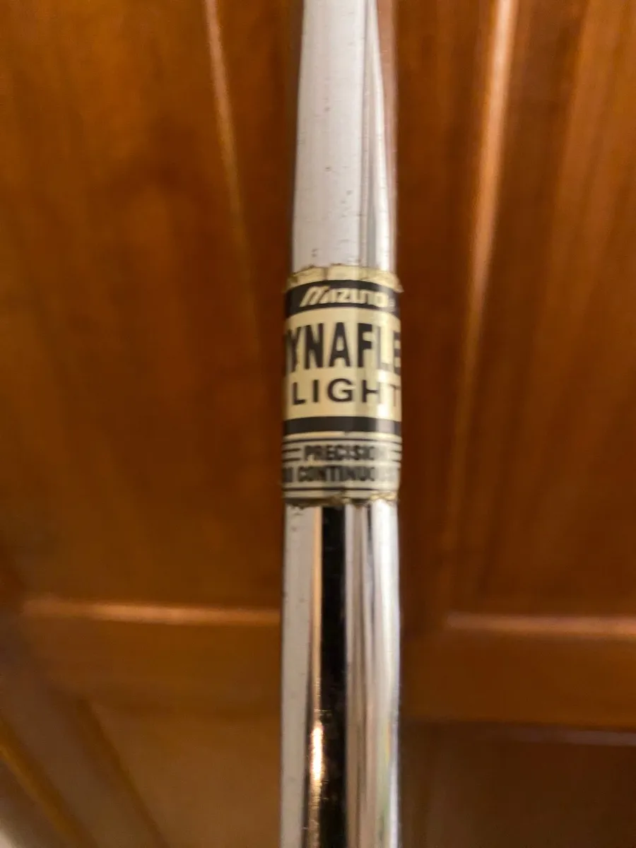 Mizuno  pitch & Putt Set  Immaculate&Plastic Tees - Image 2